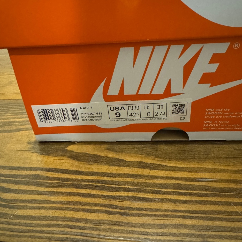 Nike AJKO 1 Aqua and White Athletic Shoes 9 - Picture 5 of 8